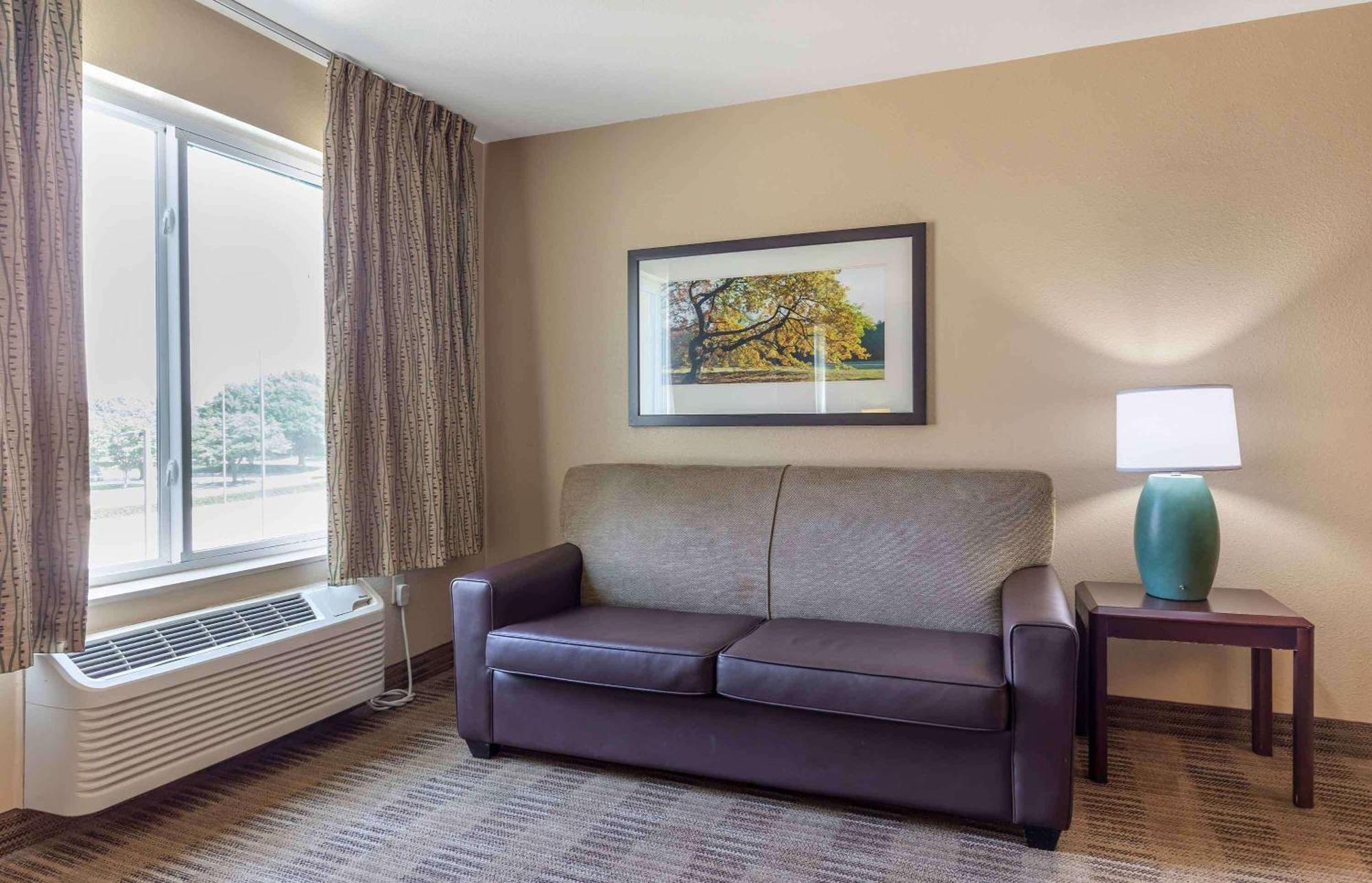 Extended Stay America Select Suites - Milwaukee - Waukesha Exterior foto