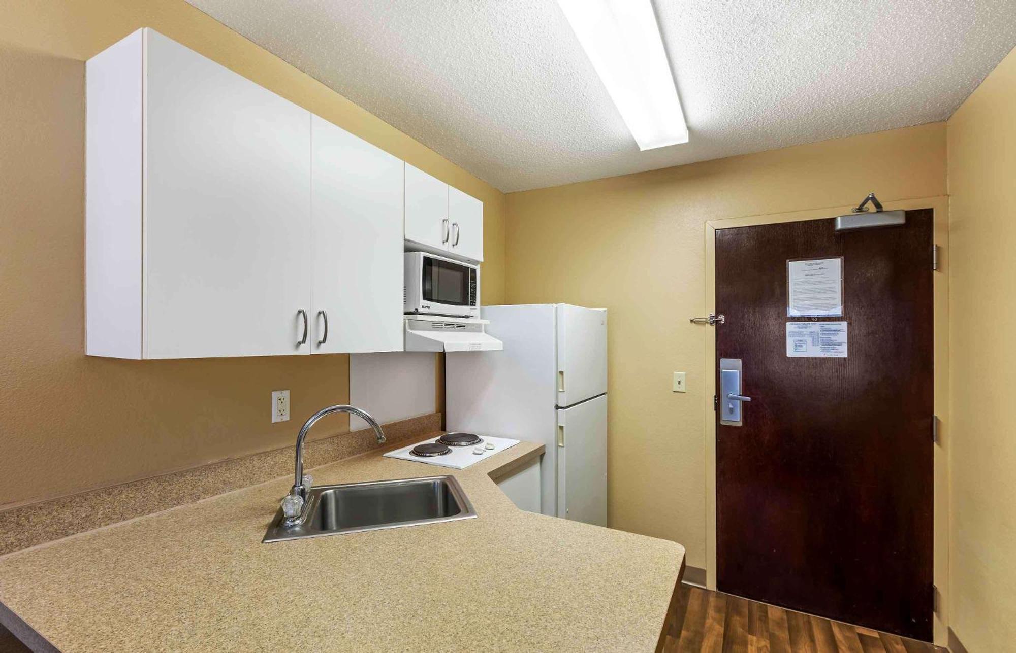Extended Stay America Select Suites - Milwaukee - Waukesha Exterior foto