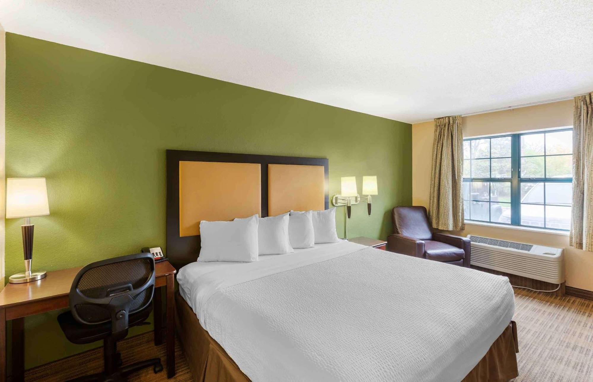Extended Stay America Select Suites - Milwaukee - Waukesha Exterior foto