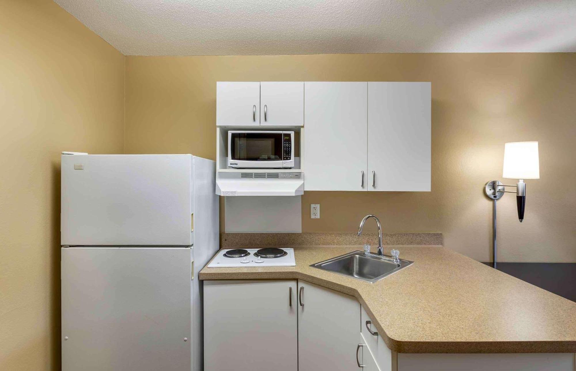 Extended Stay America Select Suites - Milwaukee - Waukesha Exterior foto