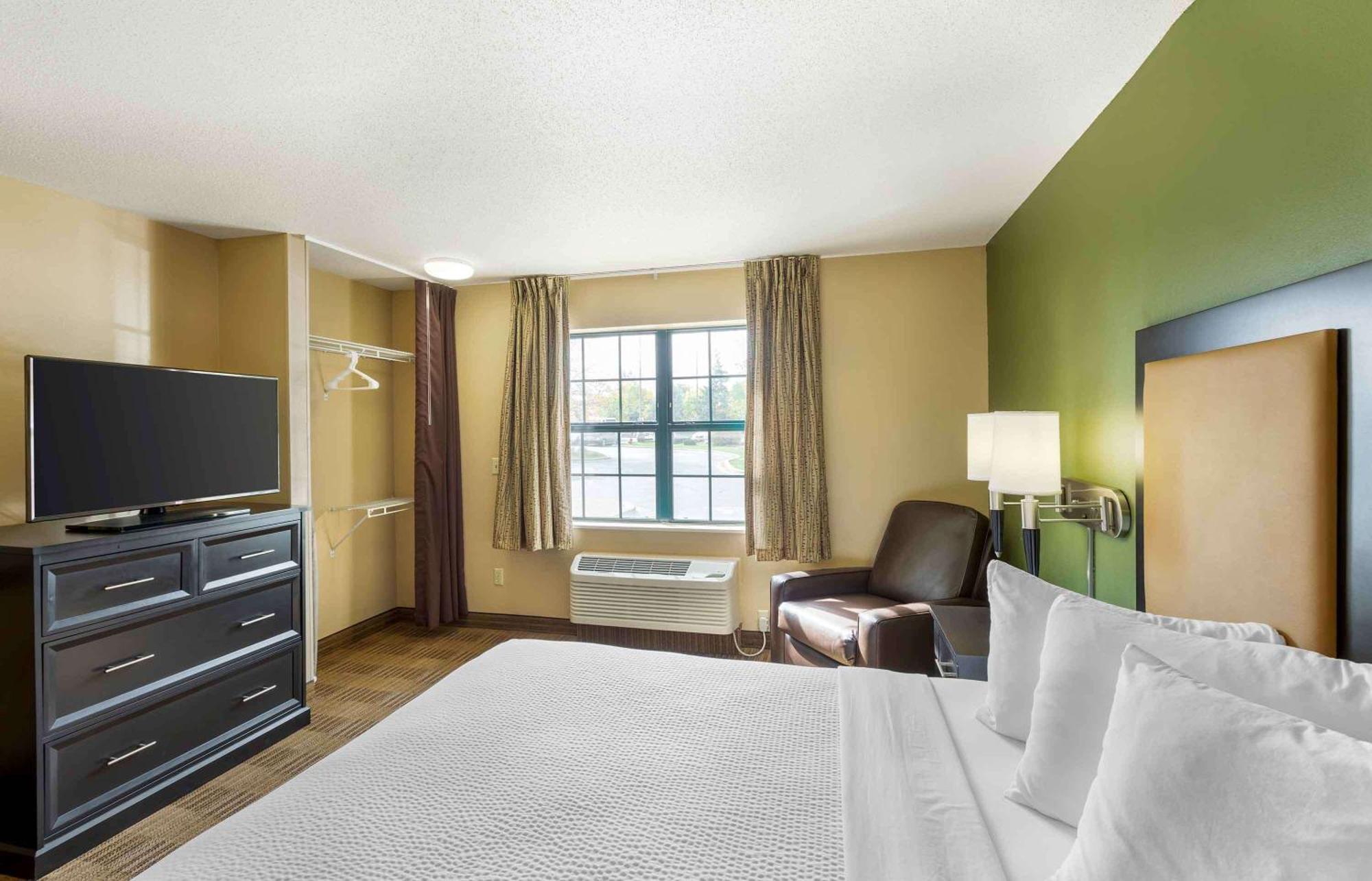 Extended Stay America Select Suites - Milwaukee - Waukesha Exterior foto