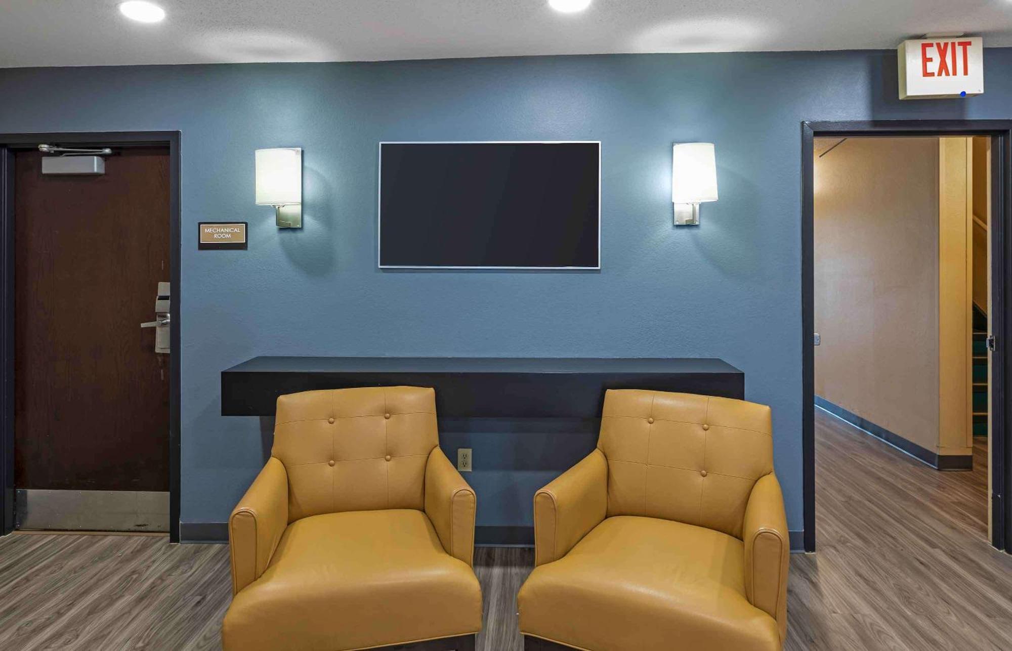 Extended Stay America Select Suites - Milwaukee - Waukesha Exterior foto