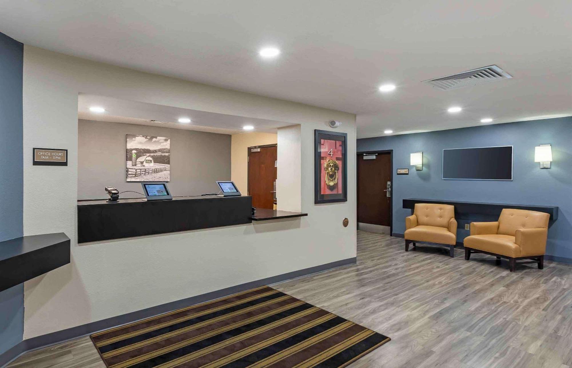 Extended Stay America Select Suites - Milwaukee - Waukesha Exterior foto