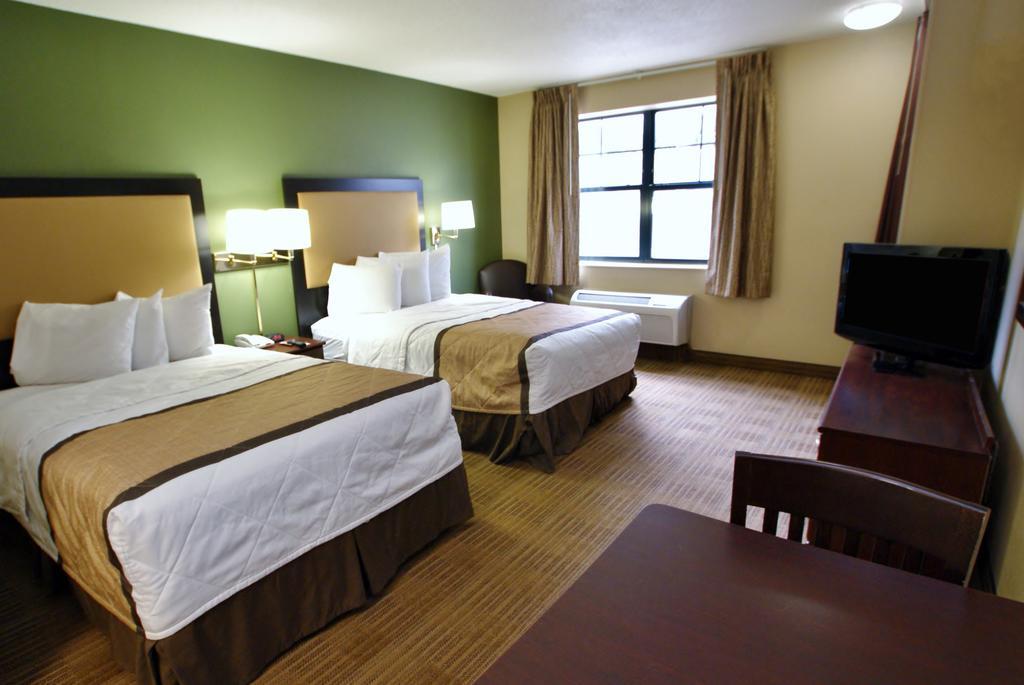 Extended Stay America Select Suites - Milwaukee - Waukesha Exterior foto