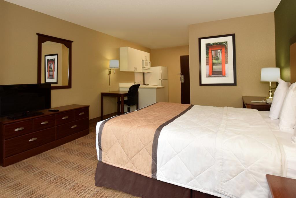 Extended Stay America Select Suites - Milwaukee - Waukesha Exterior foto